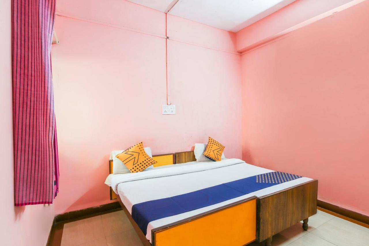 Spot On 67211 Hotel Gokul Даман Екстер'єр фото